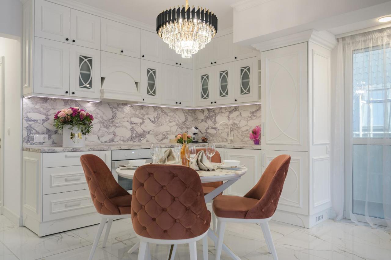 Лукс На Море Luxury Apartment In Downtown With Garage Warna Zewnętrze zdjęcie