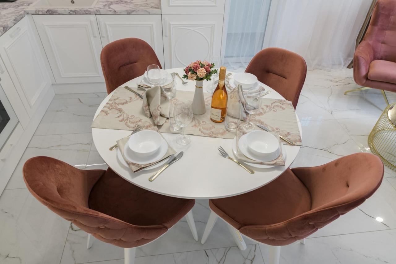 Лукс На Море Luxury Apartment In Downtown With Garage Warna Zewnętrze zdjęcie